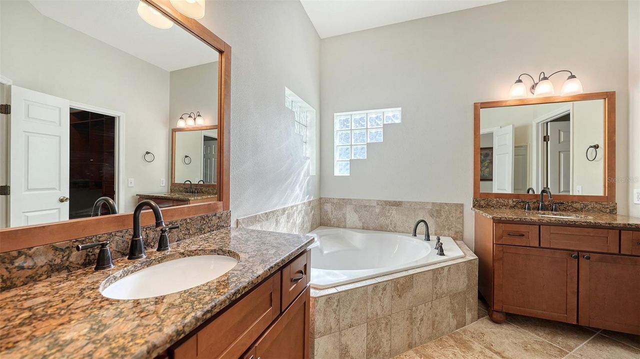 5308 52nd Avenue W, Bradenton, FL 34210 Photo