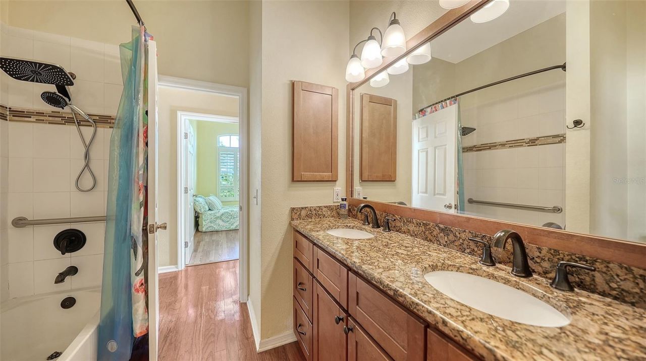 5308 52nd Avenue W, Bradenton, FL 34210 Photo