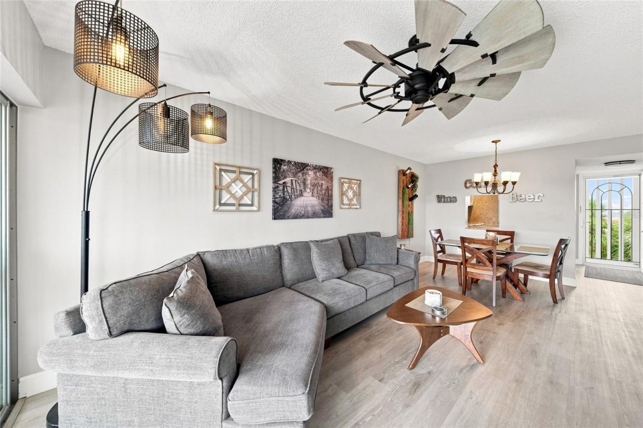 4370 Chatham Drive , Unit 304, Longboat Key, FL 34228 Photo