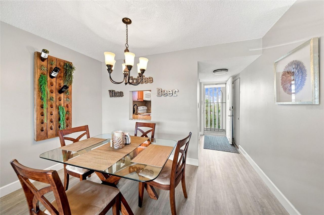 4370 Chatham Drive , Unit 304, Longboat Key, FL 34228 Photo