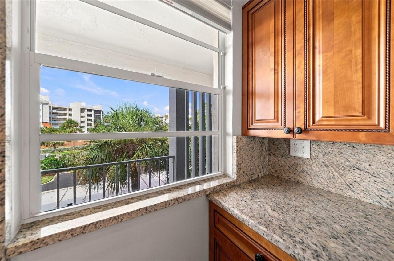 4370 Chatham Drive , Unit 304, Longboat Key, FL 34228 Photo