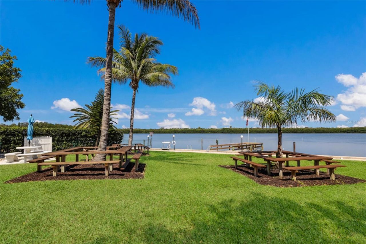 4370 Chatham Drive , Unit 304, Longboat Key, FL 34228 Photo