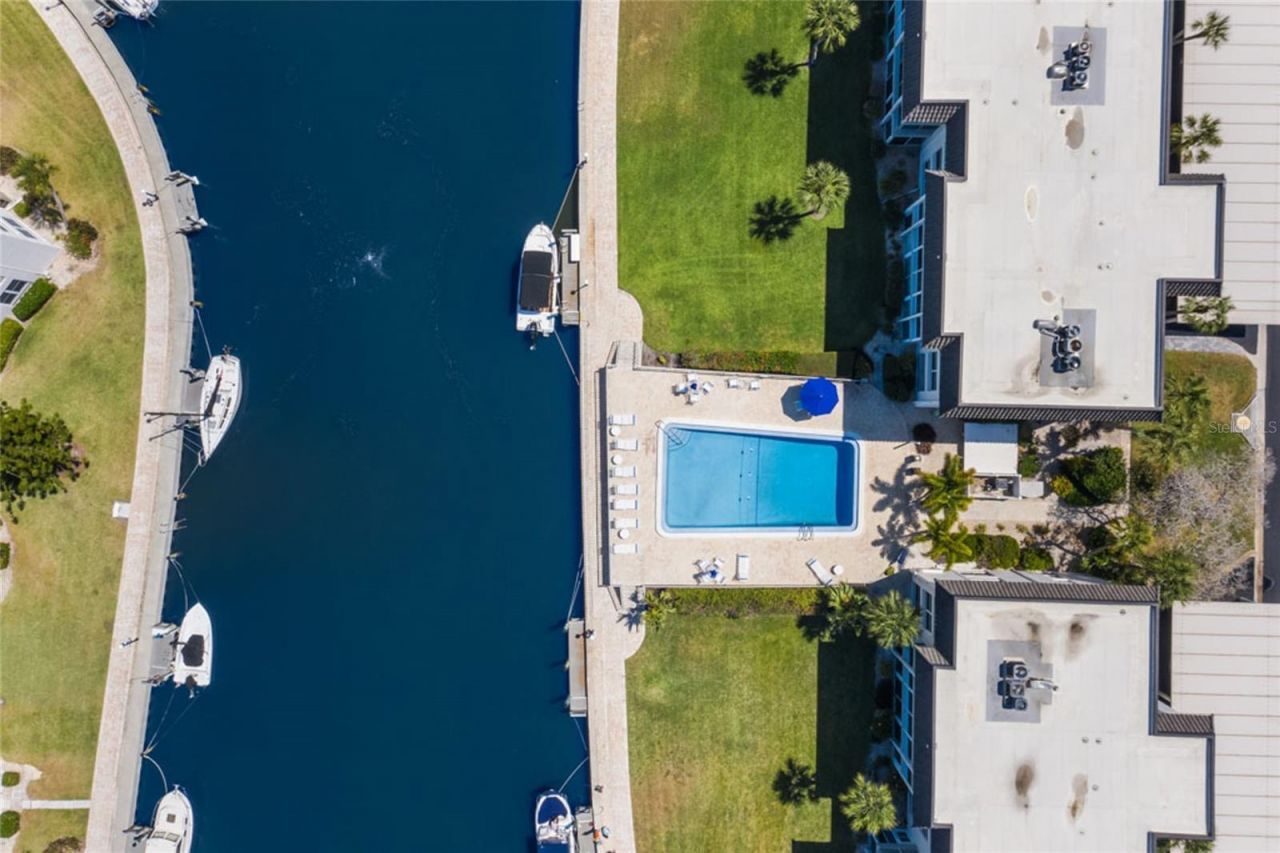 4370 Chatham Drive , Unit 304, Longboat Key, FL 34228 Photo