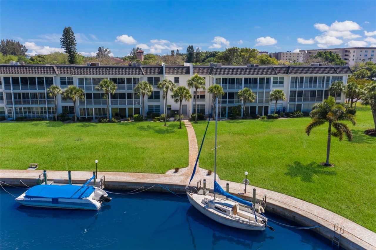 4370 Chatham Drive , Unit 304, Longboat Key, FL 34228 Photo