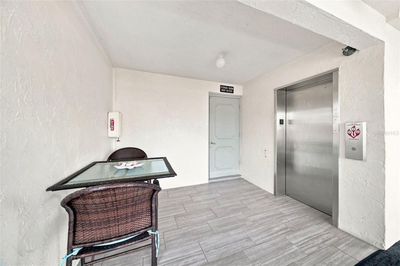 4370 Chatham Drive , Unit 304, Longboat Key, FL 34228 Photo