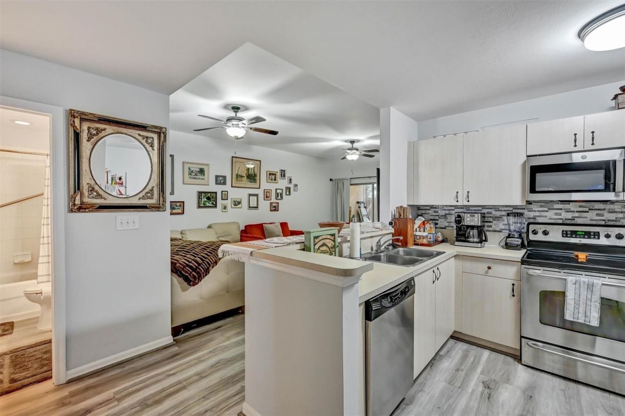 15441 Bellamar Circle , Unit 1113, Fort Myers, FL 33908 Photo