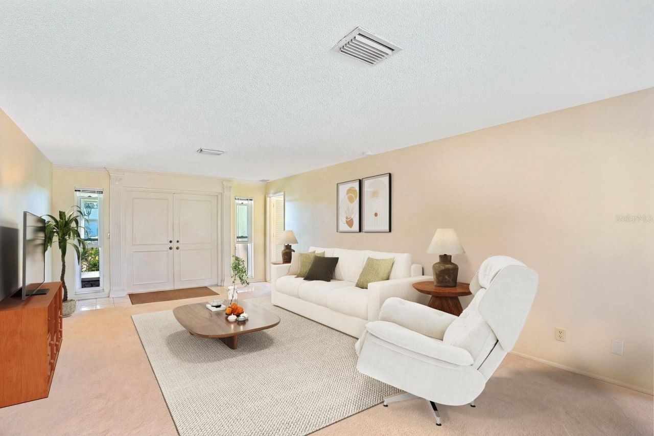 6948 W Country Club Drive N, Unit V-81, Sarasota, FL 34243 Photo