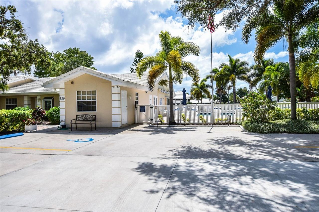 827 Harrington Lake Lane, Unit 35, Venice, FL 34293 Photo