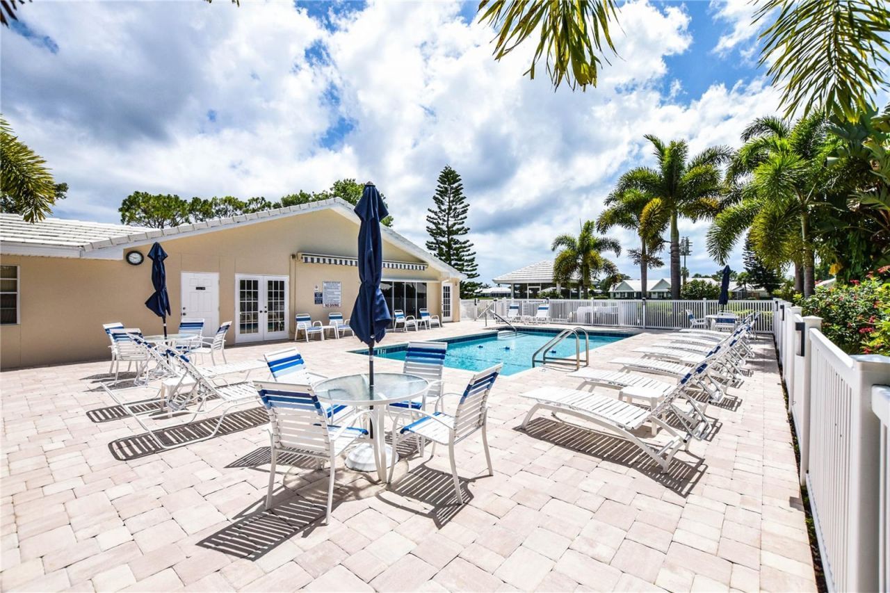 827 Harrington Lake Lane, Unit 35, Venice, FL 34293 Photo