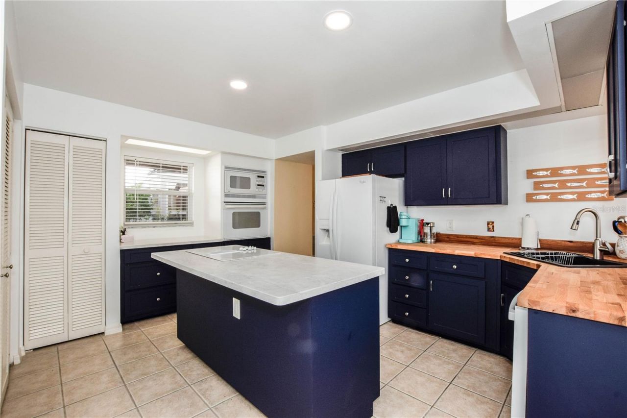 827 Harrington Lake Lane, Unit 35, Venice, FL 34293 Photo