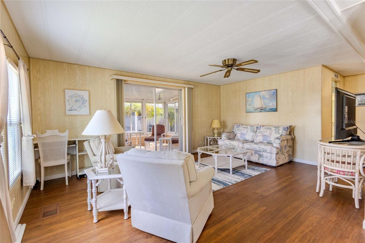 2100 Kings Highway , Unit 305, Punta Gorda, FL 33980 Photo