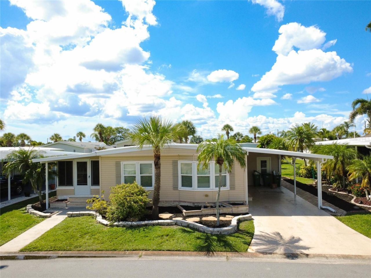 2100 Kings Highway , Unit 305, Punta Gorda, FL 33980 Photo