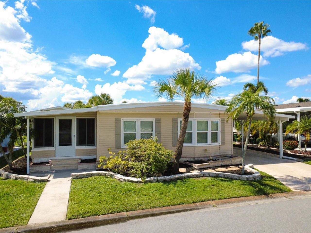 2100 Kings Highway , Unit 305, Punta Gorda, FL 33980 Photo