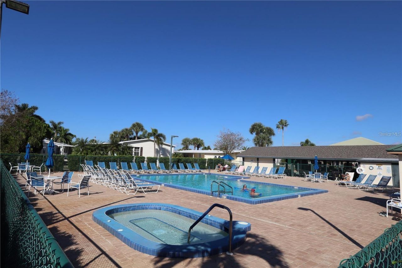 2100 Kings Highway , Unit 305, Punta Gorda, FL 33980 Photo