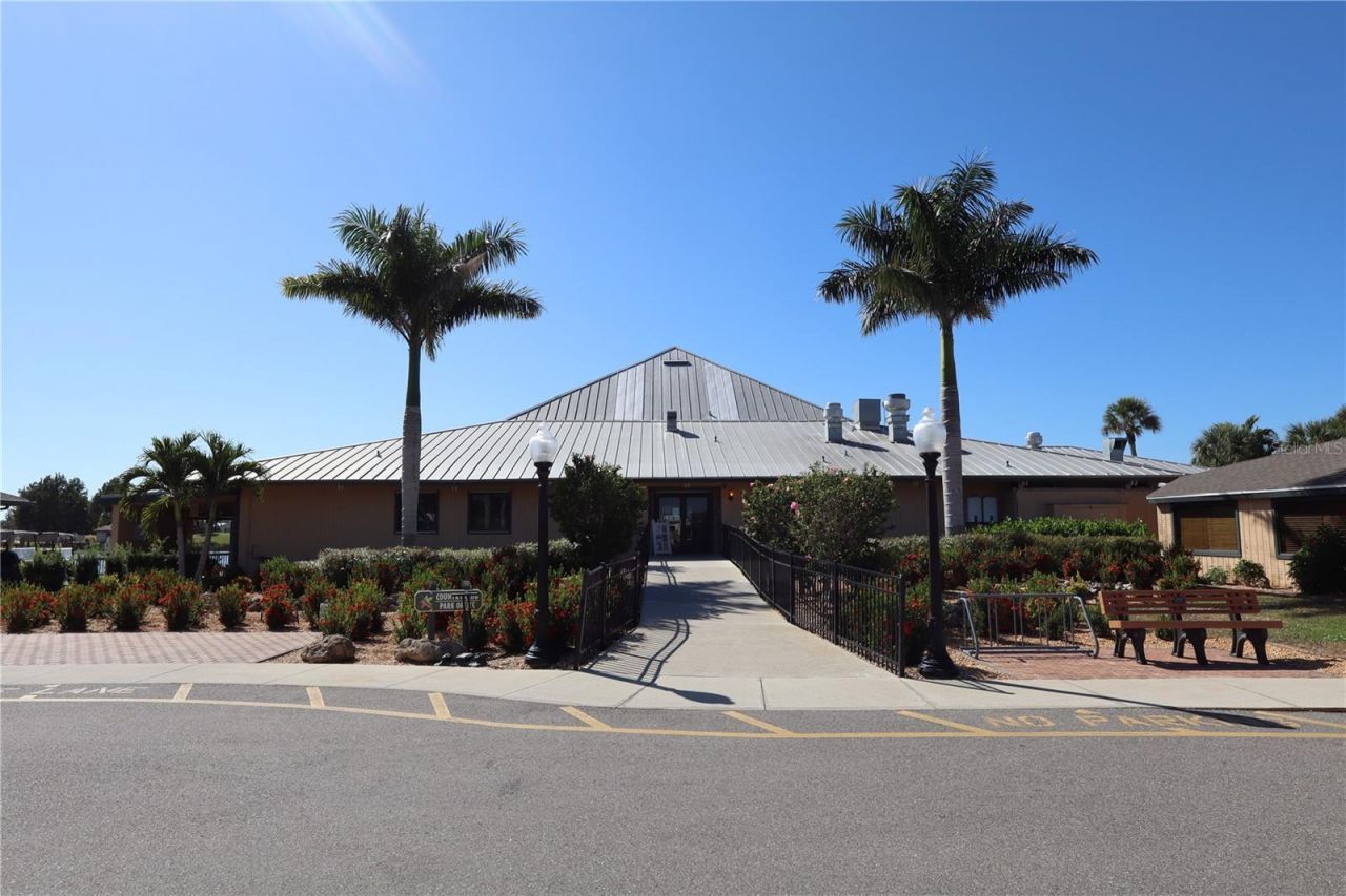 2100 Kings Highway , Unit 305, Punta Gorda, FL 33980 Photo