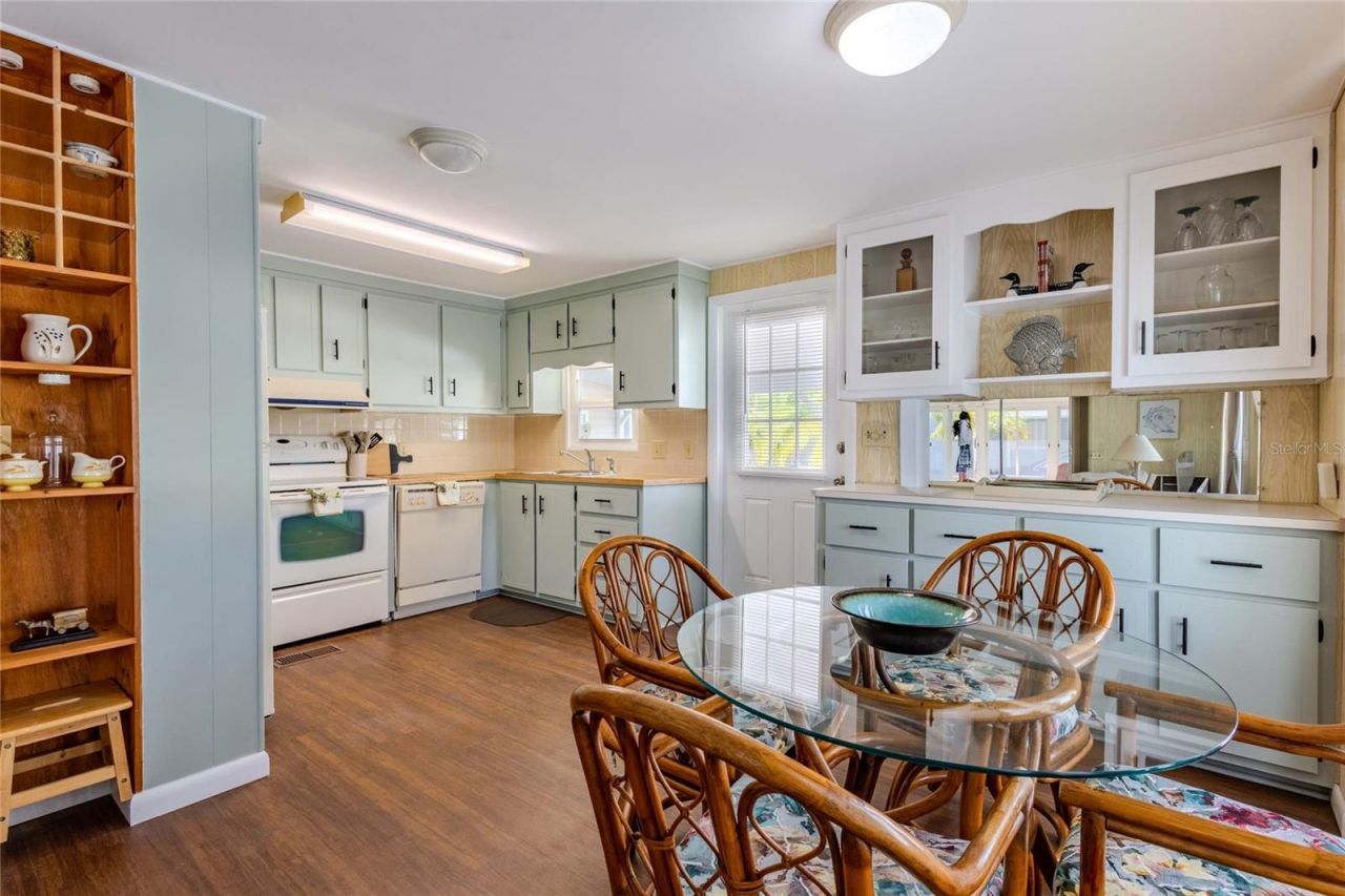 2100 Kings Highway , Unit 305, Punta Gorda, FL 33980 Photo