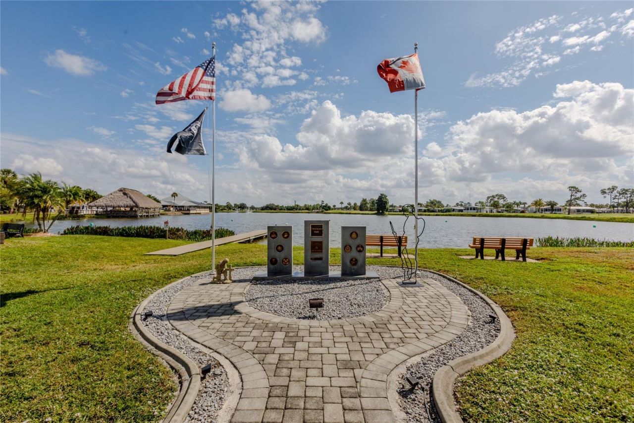 2100 Kings Highway , Unit 305, Punta Gorda, FL 33980 Photo
