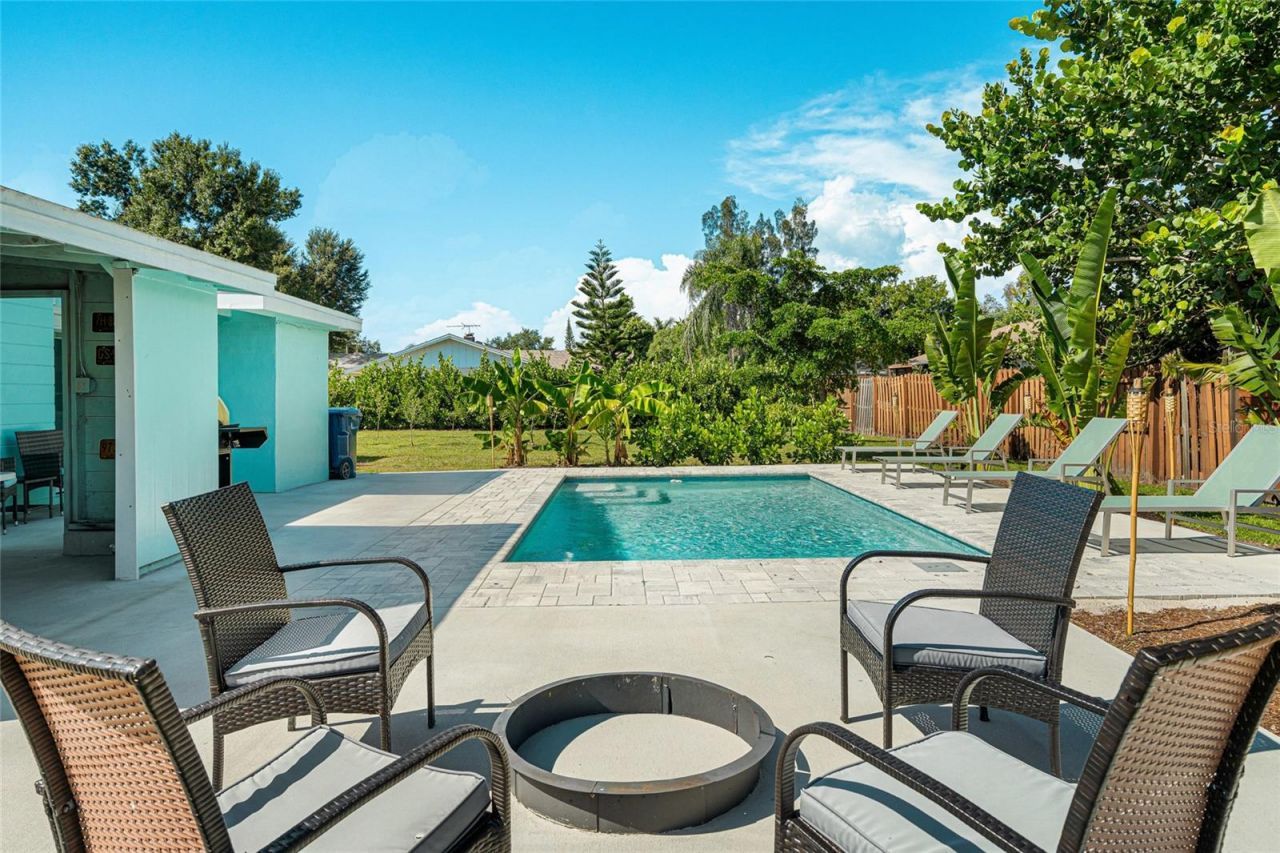 4519 Brooksdale Drive, Sarasota, FL 34232 Photo