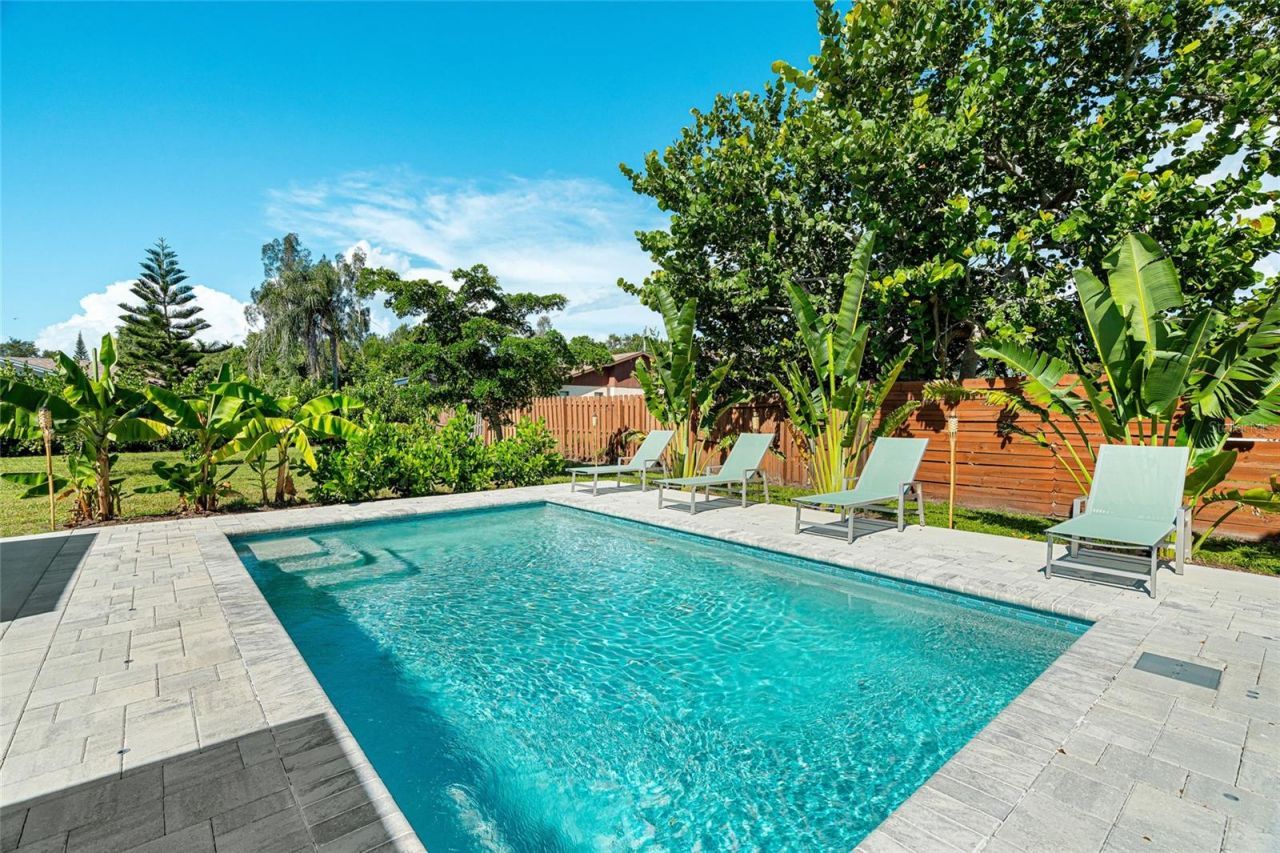 4519 Brooksdale Drive, Sarasota, FL 34232 Photo