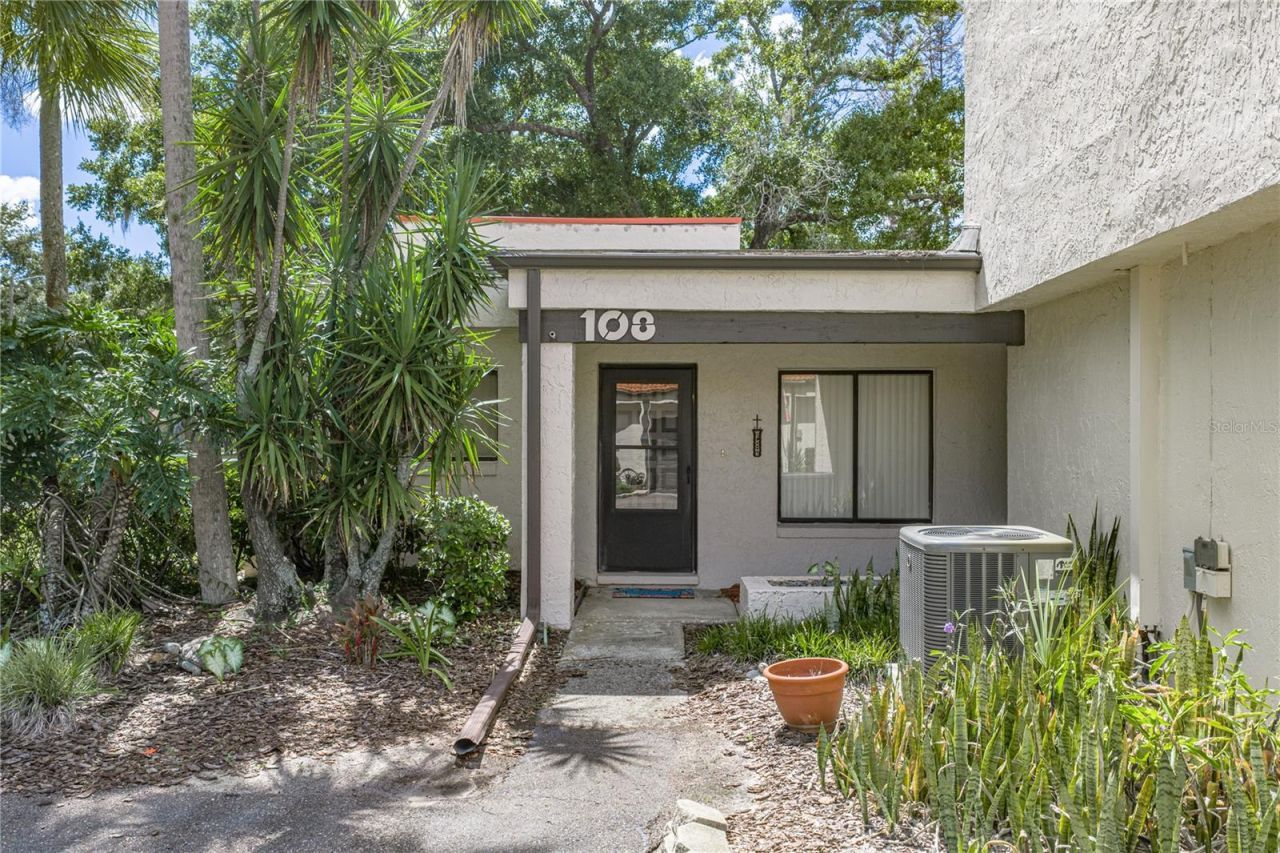 108 Capri Court N, Plant City, FL 33566 Photo
