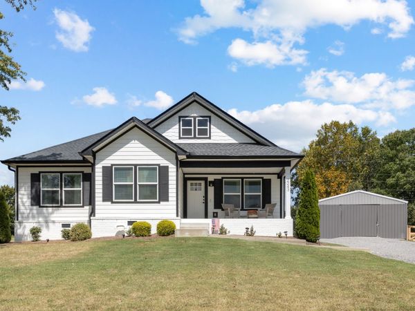 2243 Lambert Dr, Westmoreland, TN 37186