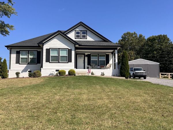 2243 Lambert Dr, Westmoreland, TN 37186