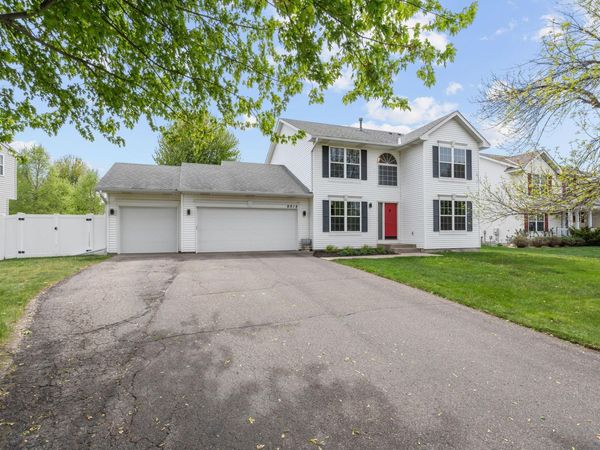8018 Greenbriar Lane, Woodbury, MN 55125