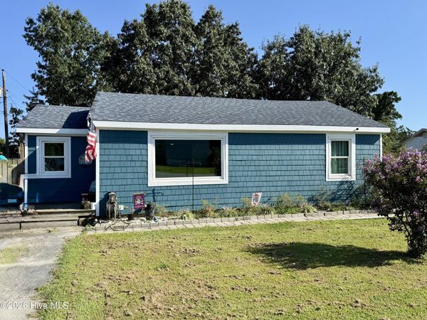 126 Jones Street , Holly Ridge, NC 28445