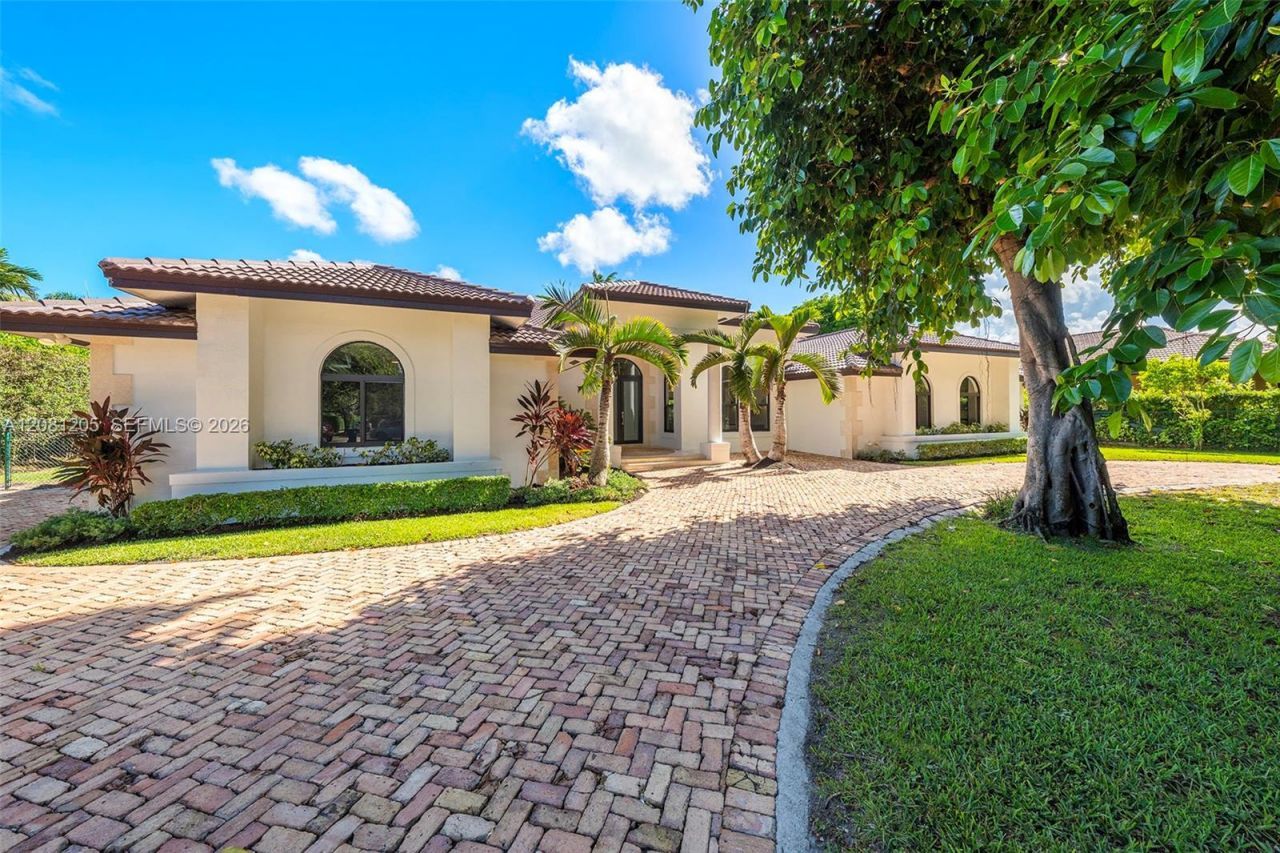 7250 SW 99th St , Pinecrest, FL 33156 Photo