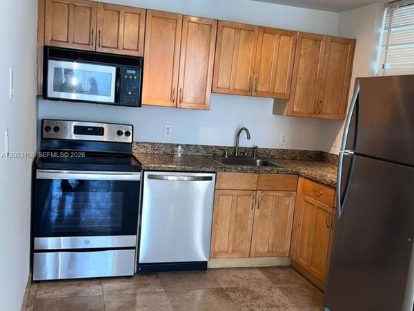 1801 S Treasure Dr , Unit 429, North Bay Village, FL 33141