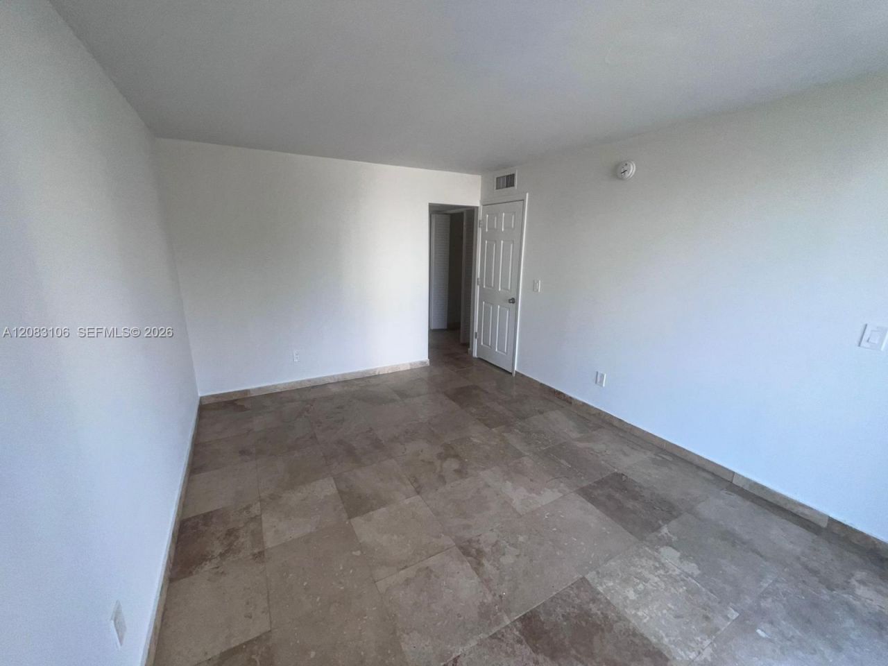 1801 S Treasure Dr, Unit 429, North Bay Village, FL 33141 Photo