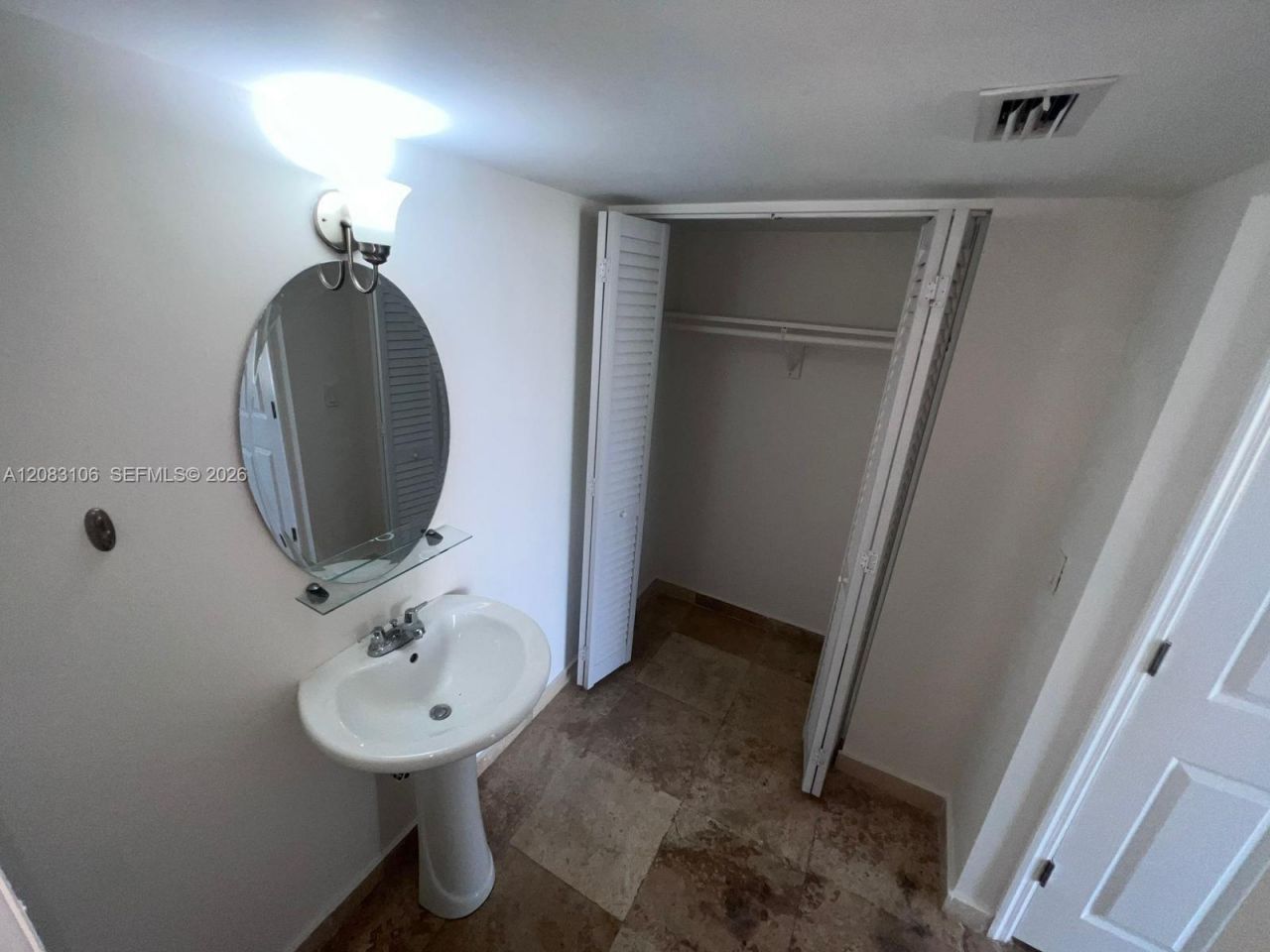 1801 S Treasure Dr, Unit 429, North Bay Village, FL 33141 Photo
