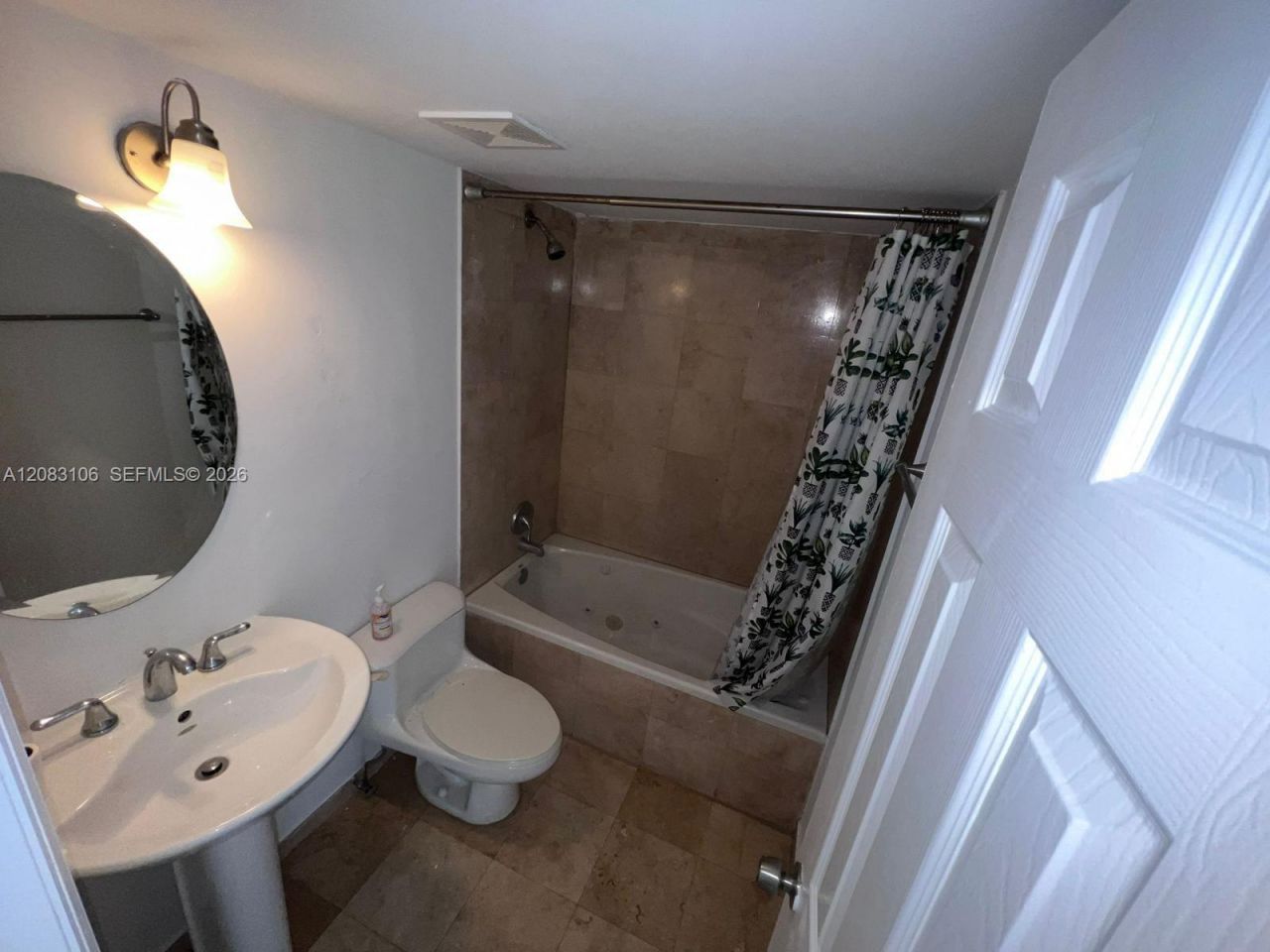 1801 S Treasure Dr, Unit 429, North Bay Village, FL 33141 Photo