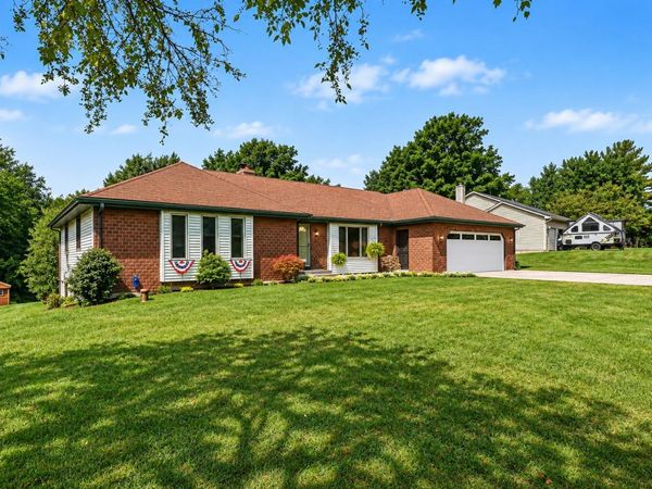 6933 Pine Edge Drive SE, Alto, MI 49302