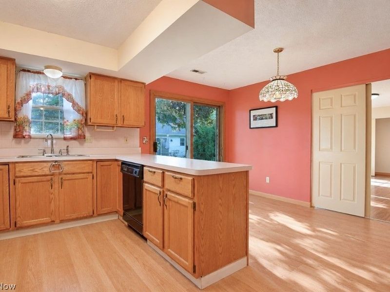 335 Chesapeake Cove, Painesville, OH 44077 Photo 10