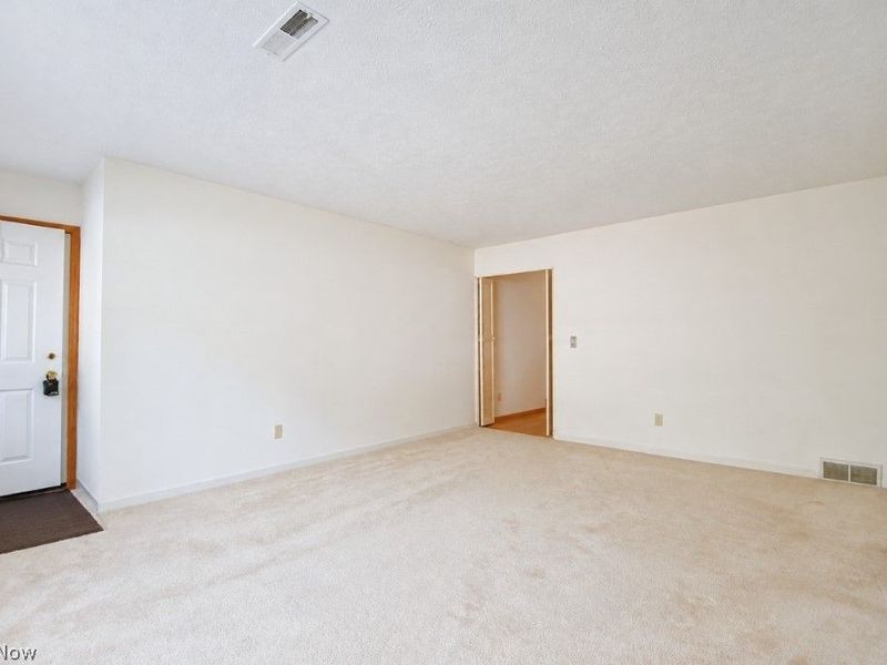 335 Chesapeake Cove, Painesville, OH 44077 Photo 19