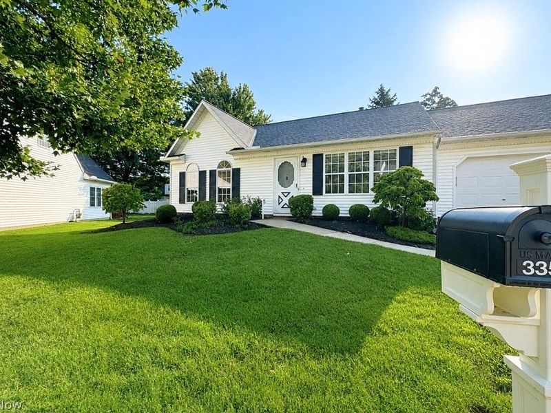 335 Chesapeake Cove, Painesville, OH 44077 Photo 2