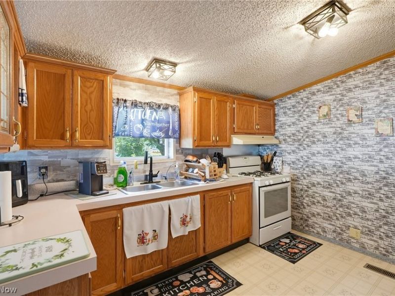 112 Evergreen Lane, Unit 112, Apple Creek, OH 44606 Photo 14