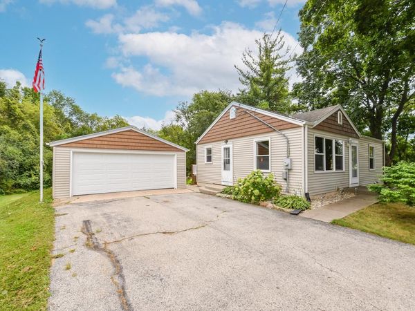 8725 Racine AVENUE, Waterford, WI 53185