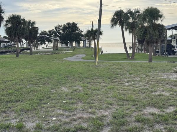 95 W 3rd Ave, Horseshoe Beach, FL 32648