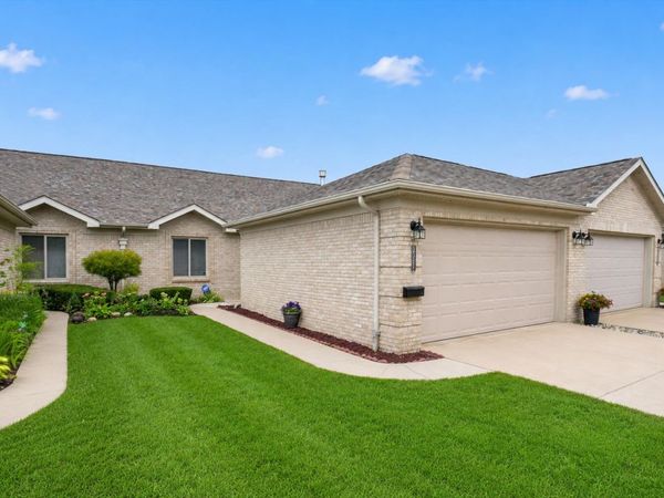 35251 Silver Maple Drive, Clinton Twp, MI 48035