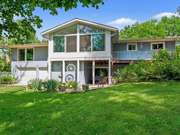 5953 Pokagon Road, Berrien Springs, MI 49103