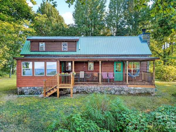 10 Camp Elliott Road, Black Mountain, NC 28711