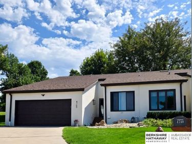 4709 N 111th Circle, Omaha, NE 68164