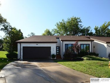4709 N 111th Circle, Omaha, NE 68164