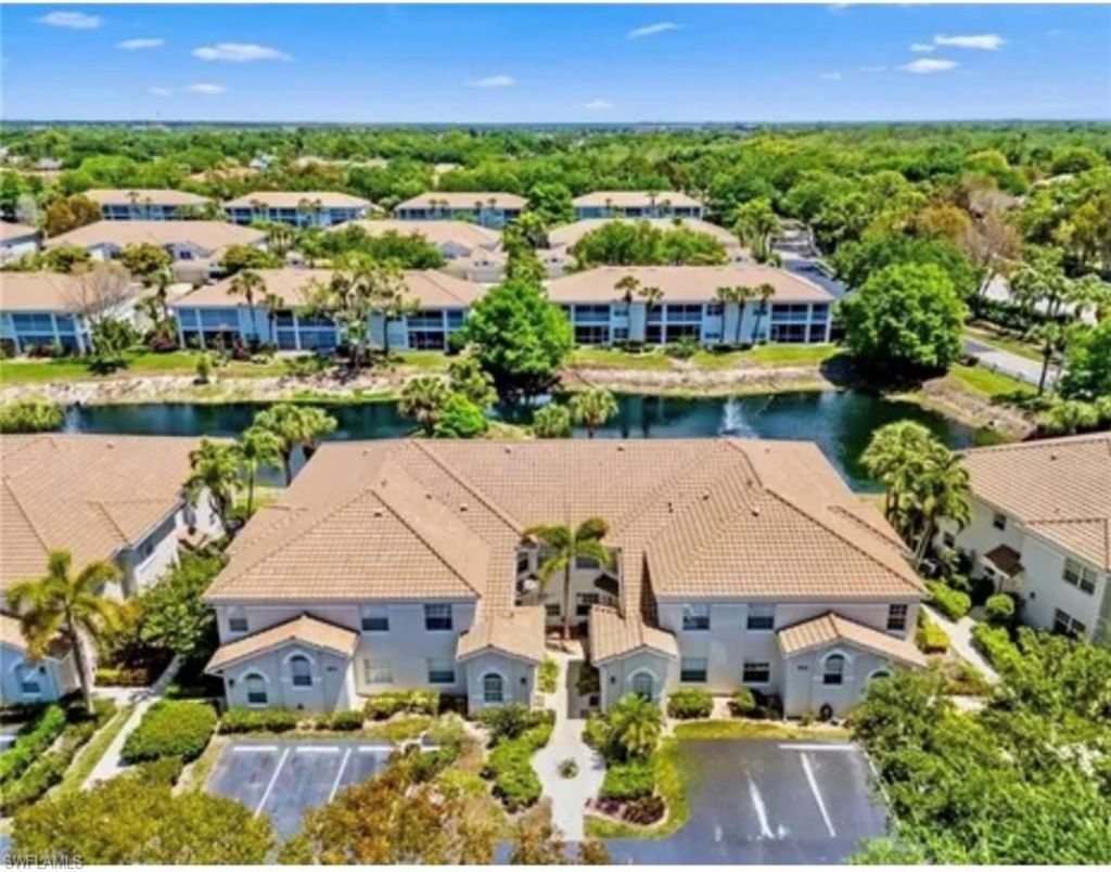 6812 Satinleaf Rd S, Unit 202, Naples, FL 34109 Photo