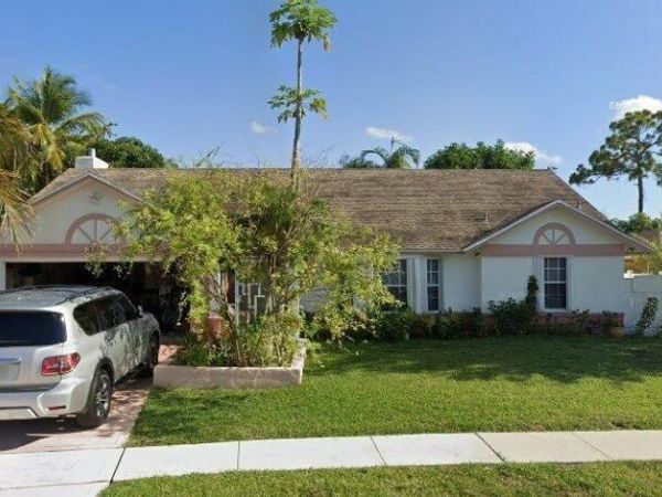 110 Hemingway Ct , Royal Palm Beach, FL 33411