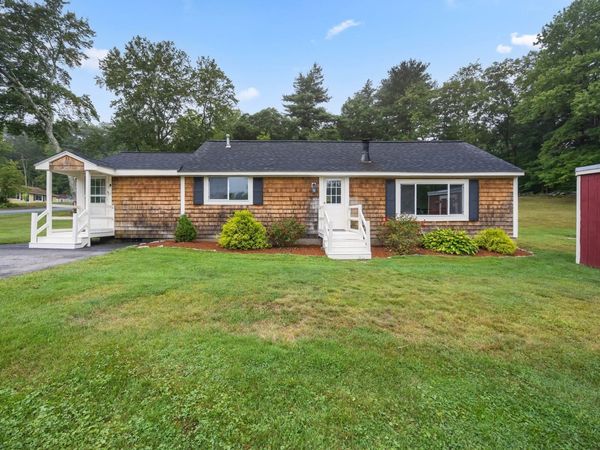 185 Linden St, Berlin, MA 01503