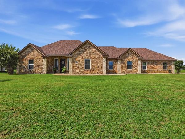 2425 Pecan Springs Road, Cleburne, TX 76031