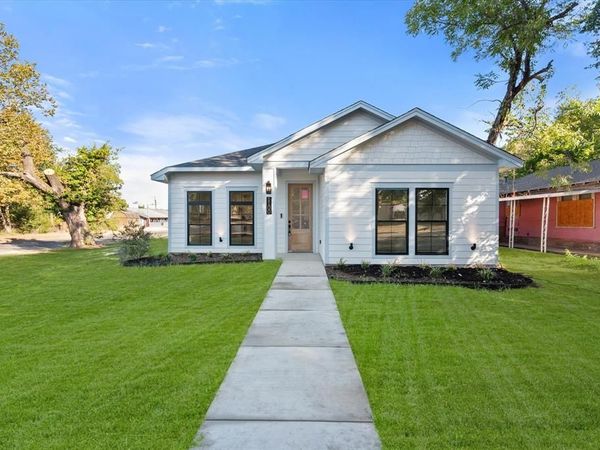 1100 E Collin Street , Corsicana, TX 75110
